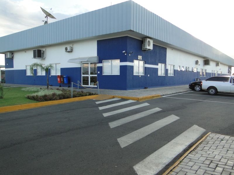 Fachada da Disfonte Distribuidora de Bebidas, obra industrial da Balen.